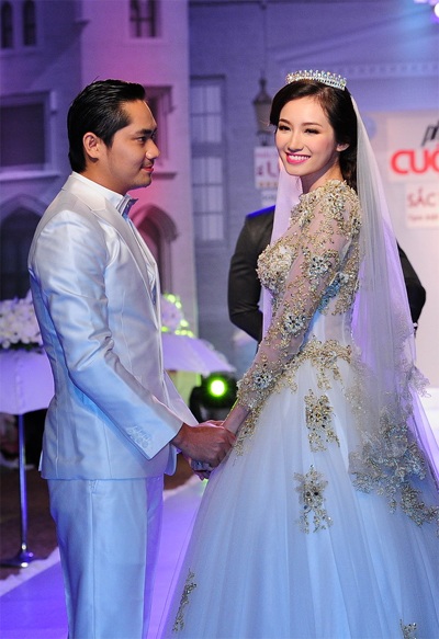 Dàn “chân dài” Việt hóa cô dâu xinh đẹp - 1 Trúc Diễm hóa cô dâu quyến rũ