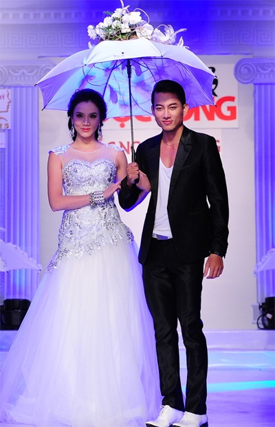 Dàn “chân dài” Việt hóa cô dâu xinh đẹp - 6 Trang Nhung