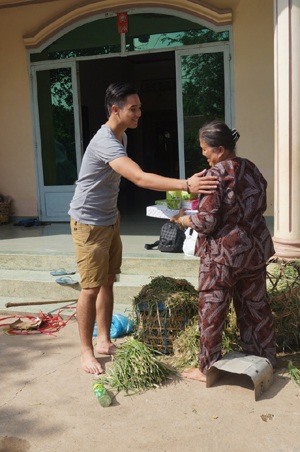 Băng Di bật khóc vì không tìm được chỗ trọ - 1 Băng Di bật khóc vì không tìm được chỗ trọ