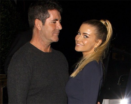 Simon Cowell “mất” người đẹp sexy vì gái có chồng - 1 Simon Cowell và Carmen Electra