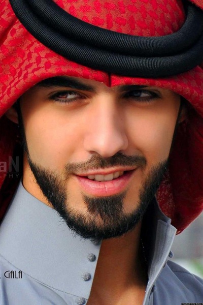 Anh chàng “bị trục xuất vì đẹp trai” đến Việt Nam - 2 Theo