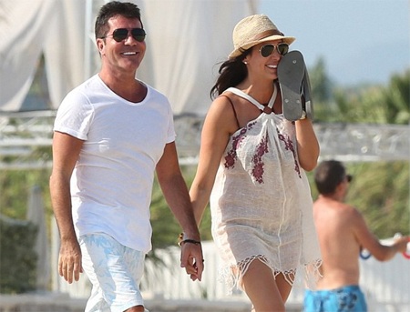 Simon Cowell công khai nắm tay bạn gái có bầu - 3 Simon Cowell công khai nắm tay bạn gái có bầu