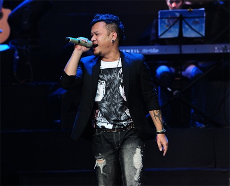 Hoàng Quyên Idol giành giải Bài hát Việt