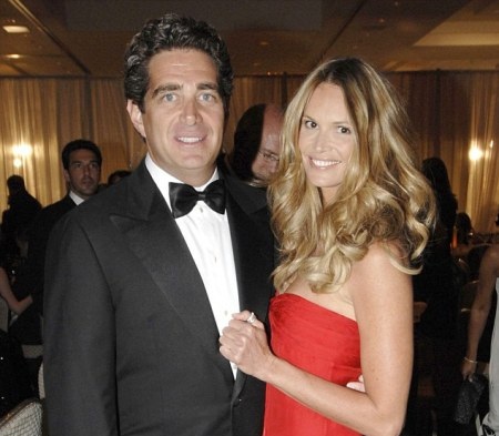 Siêu mẫu 49 tuổi cưới chồng tỷ phú - 1 Siêu mẫu 49 tuổi cưới chồng tỷ phú