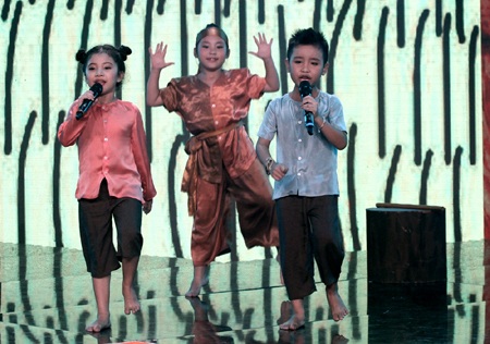 Thí sinh Đồ Rê Mí được giám khảo bái làm sư phụ