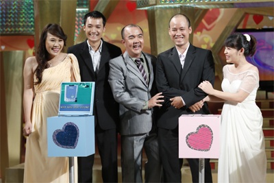 Hồng Vân - Quốc Thuận làm vợ chồng son - 1 Hồng Vân - Quốc Thuận làm vợ chồng son