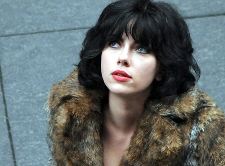 Scarlett Johansson quyến rũ với váy hở vai - 8 VN