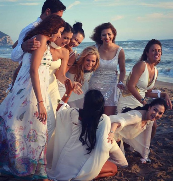 Nguyễn Thị Huyền dự đám cưới Hoa hậu Ý