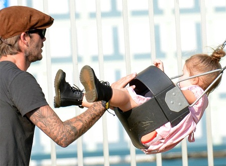 Harper Beckham càng lớn càng dễ thương - 5 VN