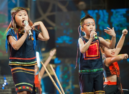 Cận chung kết, thí sinh Đồ Rê Mí “cháy” hết mình