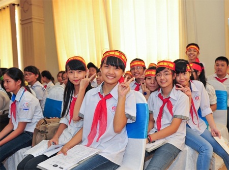 Xếp hàng dự thi