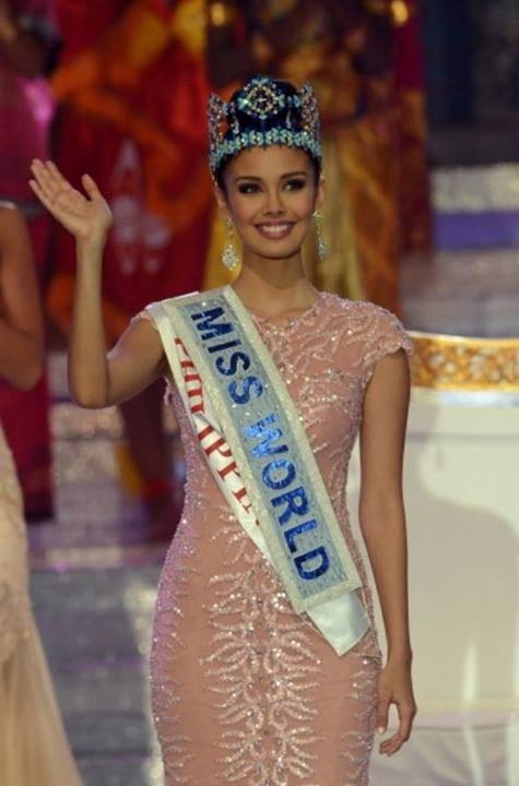 Megan Young, 23 tuổi, cao 1,73m là diễn viên kiêm MC nổi tiếng của Philippines