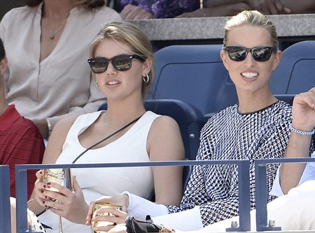 Siêu mẫu 9X gợi cảm khi đi xem tennis - 7 VN