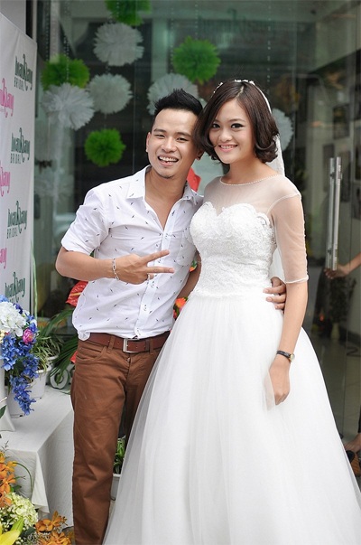Bảo Trang - Bảo Trâm khoe vẻ cá tính - 8 KM