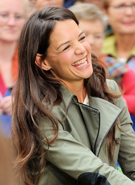 Katie Holmes: 34 tuổi, tóc đã điểm bạc - 9 VN