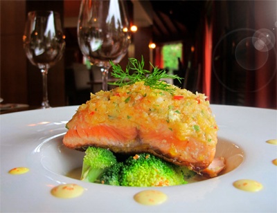 Cá hồi bọc mút tôm bỏ lò - Brasserie Westlake