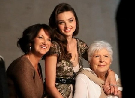 “Sao” và những bà mẹ xinh đẹp