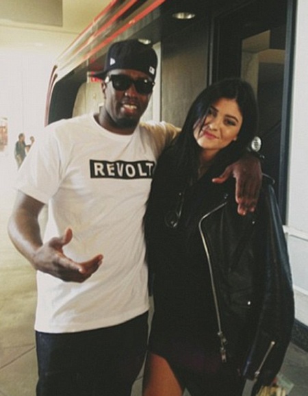 Em gái cô Kim khoe vóc dáng quyến rũ - 5 VN