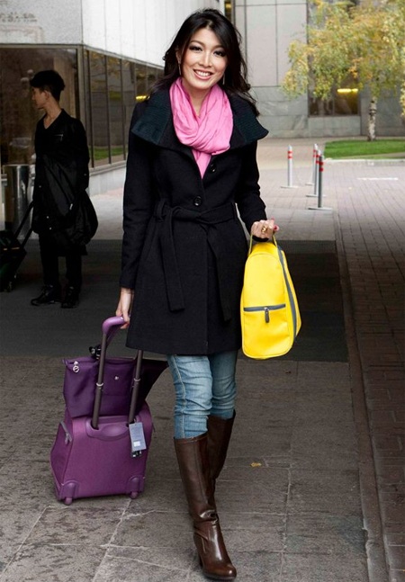 Sau chuyến bay dài, HH Myanmar Moe Set vẫn tươi tắn