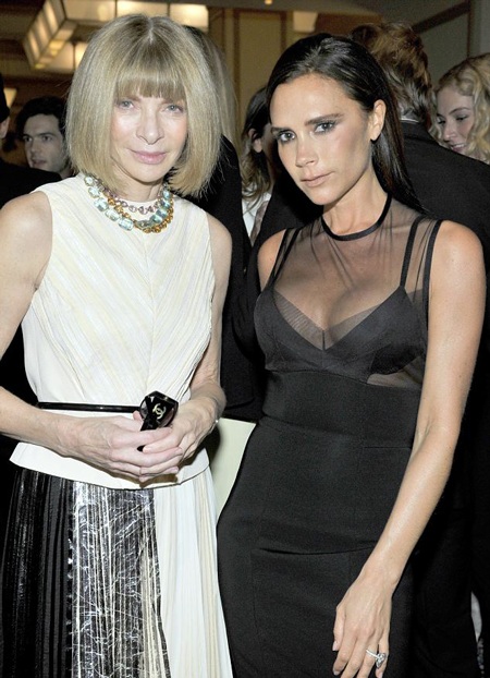 Victoria Beckham gây ấn tượng với váy ren xuyên thấu khoe vòng một - 5 VN