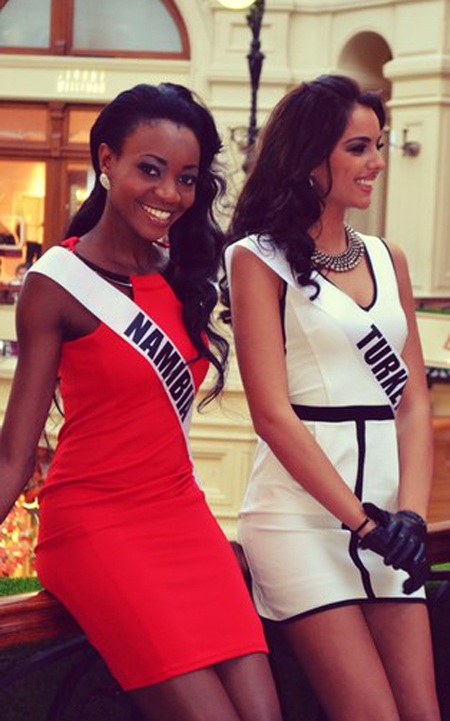 Trương Thị May và người đẹp hoàn vũ vui vẻ tiệc tùng - 8 VN