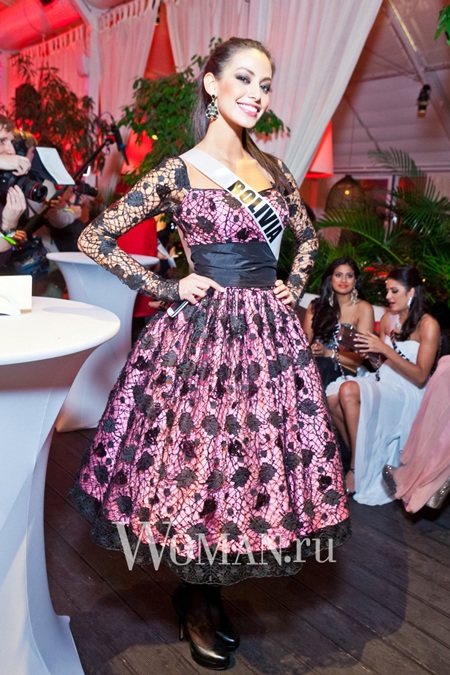 Trương Thị May và người đẹp hoàn vũ vui vẻ tiệc tùng - 14 VN