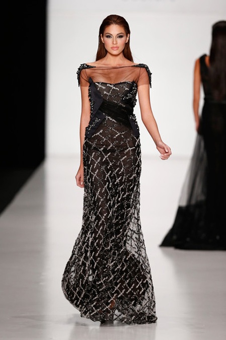 Người đẹp hoàn vũ đẹp kiêu sa trên sàn catwalk - 16 VN