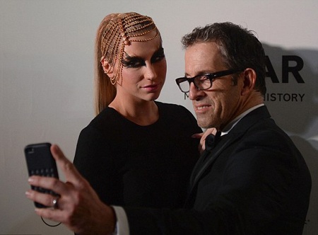 Kesha mặc gợi cảm trình diễn trên sân khấu - 6 VN