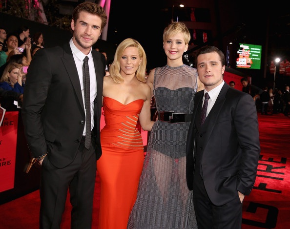 Mê mẩn với váy xuyên thấu của mỹ nhân 9X - 12 VN