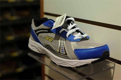 Minh Tiệp sắm giày cho gia đình - 4 1 trong những kiểu giày có ở Payless Shoesource