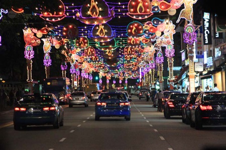 Khi thành phố lên đèn... - 1 Bài: