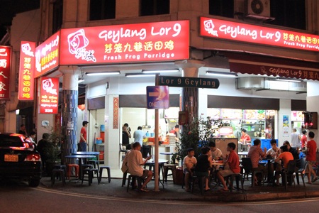 Khi thành phố lên đèn... - 2 Bài: