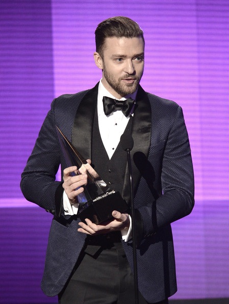 Thưởng thức màn diễn của Justin Timberlake và One Direction tại American Music Awards - 3 Justin Timberlake nhận giải nam ca sỹ Pop/Rock được yêu thích nhất trong lễ trao giải này