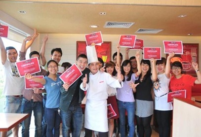 Hồ Vĩnh Khoa bật mí địa điểm thưởng thức món ăn cực đỉnh - 5 Đến cuối tuần lại thấy “hotboy nổi loạn” rủ bạn bè đi ăn Pizza vui chơi thả ga