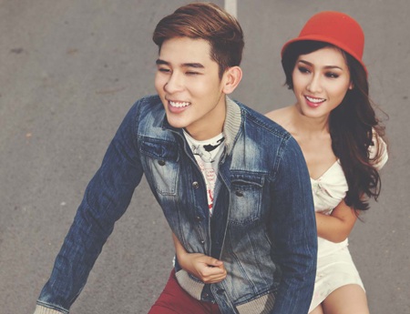 Khánh Ngọc tình tứ bên Minh Trung - 2 KM