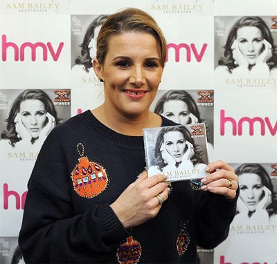 Fans xếp hàng dài trong giá rét chờ gặp quán quân X Factor - 3 Clip màn diễn ấn tượng của Sam Bailey trong vòng thử giọng: