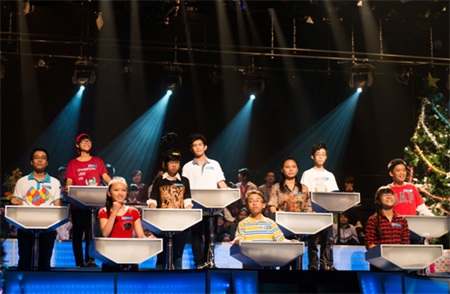 10 thí sinh bắt đầu vào cuộc thi rất hào hứng