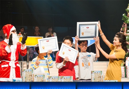 Chương trình vinh danh người thắng cuộc.