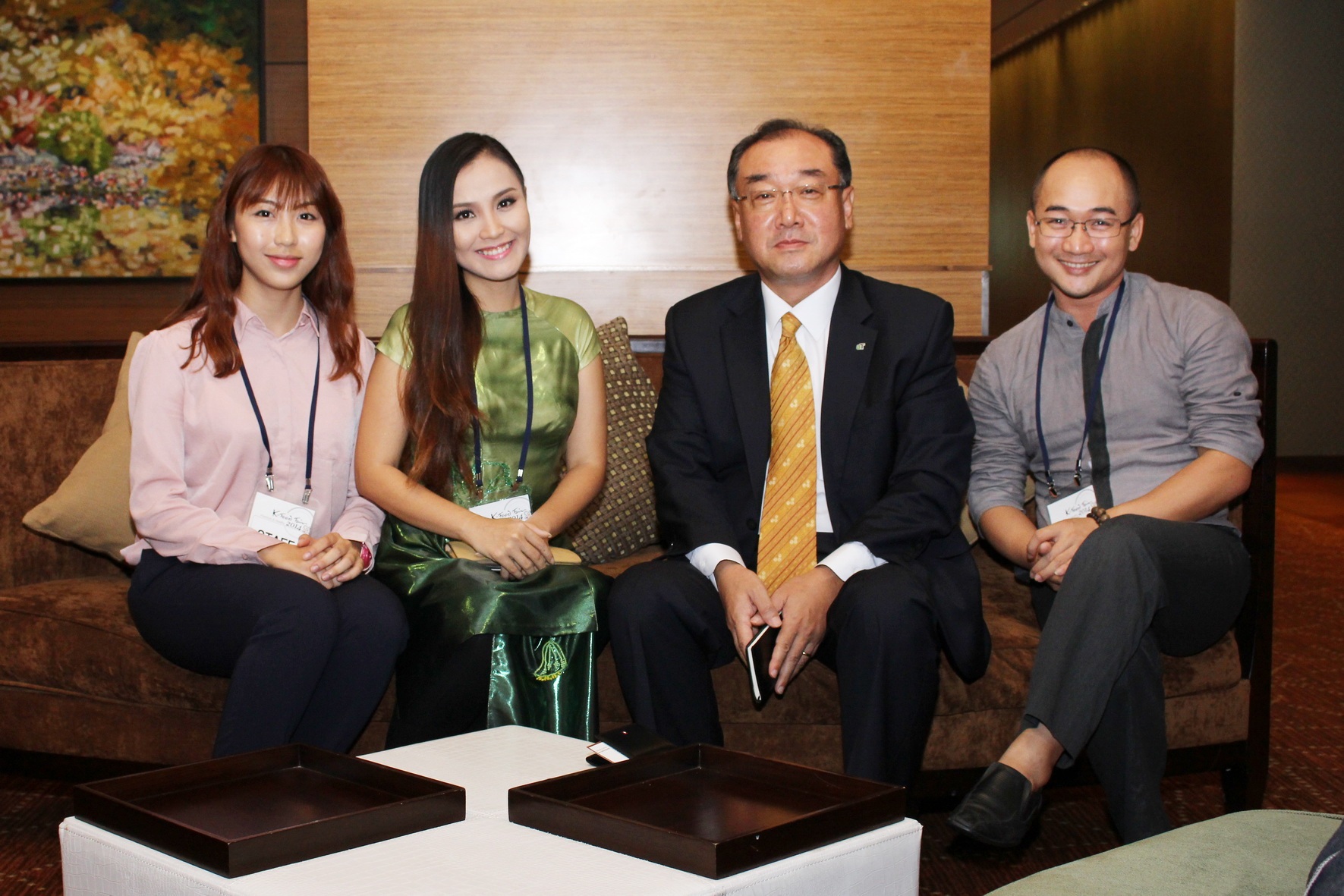 Ông Vô Thường - én vàng Khánh Ly giao lưu cùng Ông Kim Dong Kwan - đại diện BTC