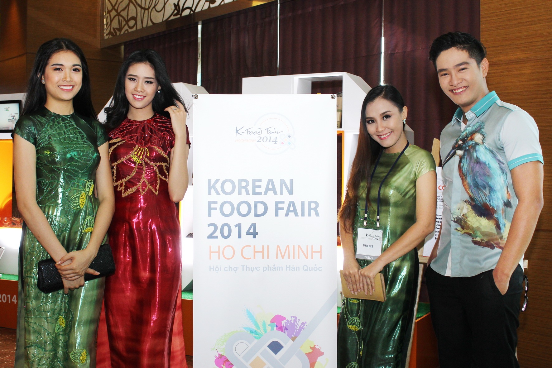 Lệ Hằng - Khánh Vân -Khánh Ly - Ngọc Khoa