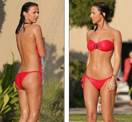 Người đẹp Anh quyến rũ với bikini hồng rực - 10 VN