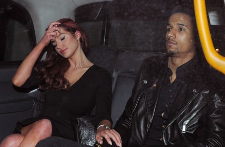 Diễn viên người Anh gợi cảm đi chơi tối - 8 VN