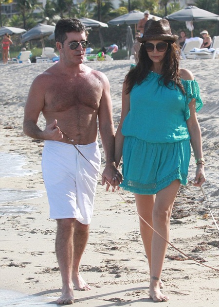 Simon Cowell âu yếm con trai nhỏ - 6 VN