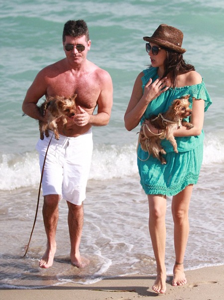 Simon Cowell âu yếm con trai nhỏ - 12 VN