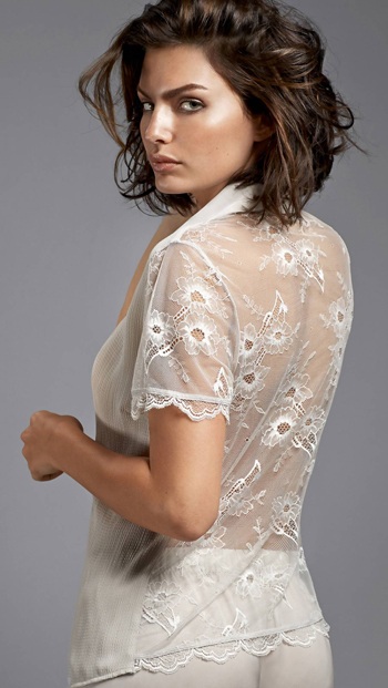 Siêu mẫu Mỹ khoe đường cong quyến rũ - 4 VN