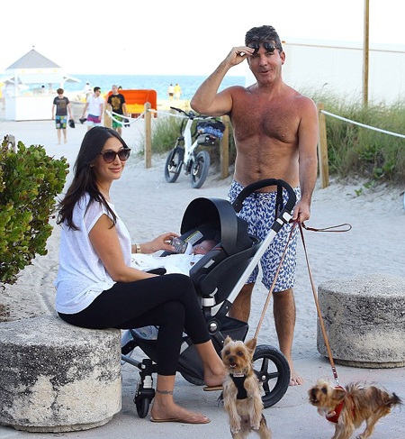 Simon Cowell hạnh phúc khi được làm cha - 10 VN