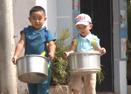 Con đã lớn khôn: Hành trang cho con vững bước vào đời - 2 Con đã lớn khôn: Hành trang cho con vững bước vào đời