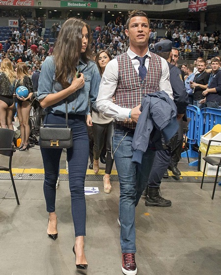 Irina Shayk đẹp đôi bên Cristiano Ronaldo - 9 VN