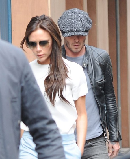 Victoria Beckham sành điệu ra phố cùng chồng - 6 VN