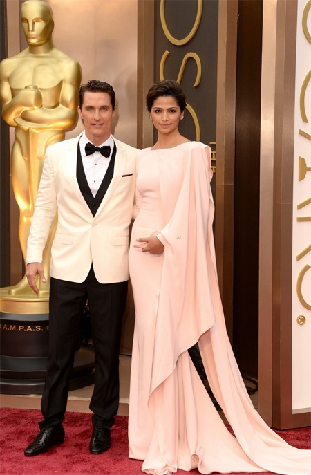 Vợ chồng nam diễn viên được đề cử giải Oscar Matthew McConaughey và Camila Alves.